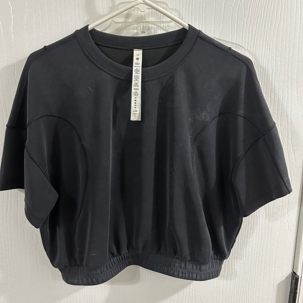 Lululemon cropped shirt!